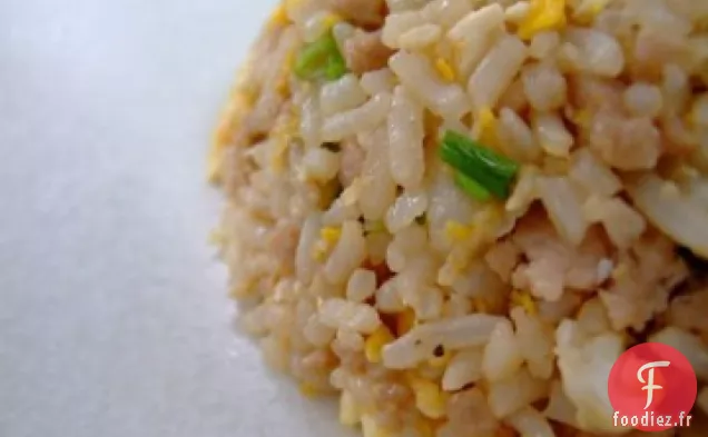 Riz Aux Légumes Thaïlandais Épicé À Faible Teneur En G.I. Avec Coriandre
