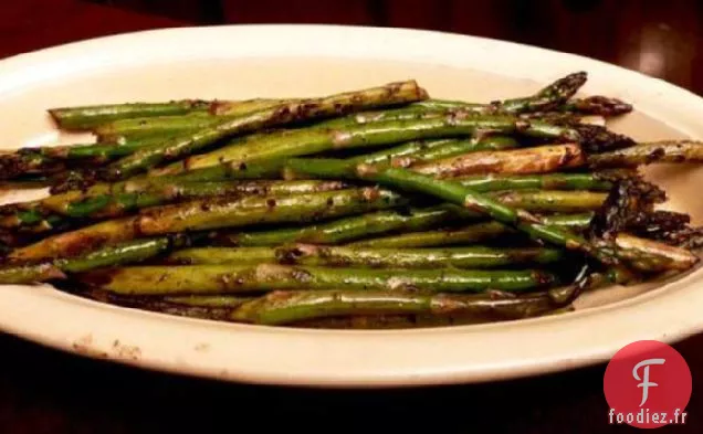 Asperges Grillées Avec une Touche Asiatique