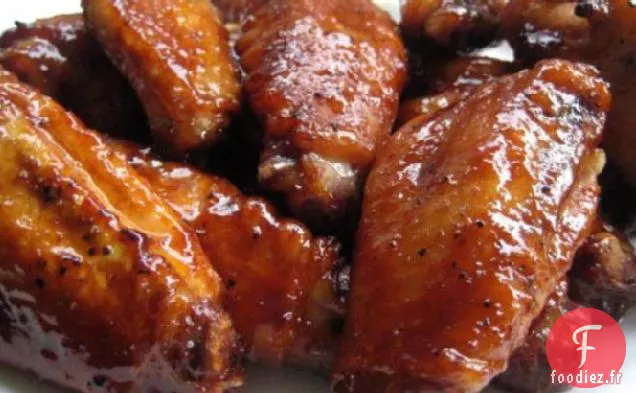Ailes De Poulet Grillées Assez Asiatiques