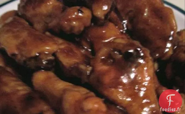 Poulet Collant Léchant les doigts