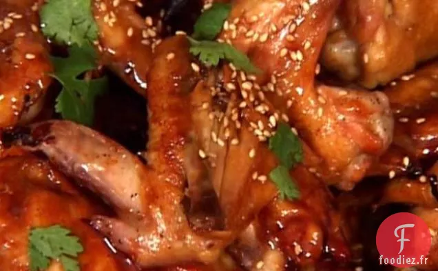 Ailes De Poulet Teriyaki Au Sésame Et À La Coriandre