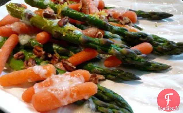 Asperges Et Carottes Glacées Aux Pacanes
