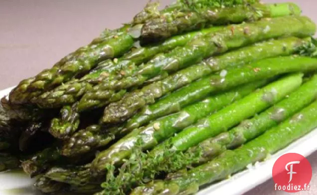 Asperges Rôties À l'Ail et au Thym Frais