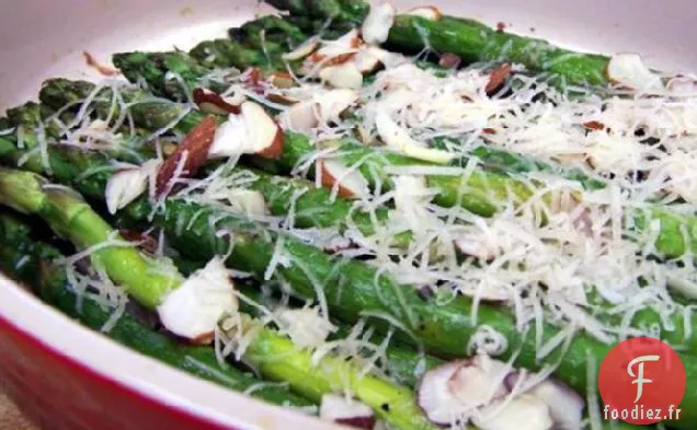 Asperges Rôties Aux Amandes et Asiago