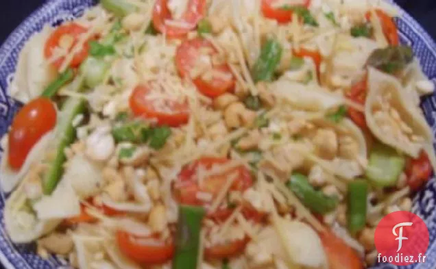 Salade de Pâtes, Asperges et Tomates Marinées