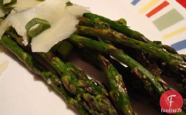 Salade d'Asperges Grillées et d'Asiago