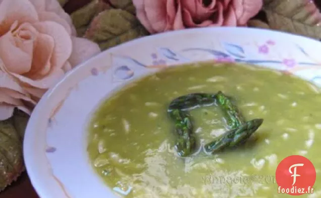 Stelline in Zuppa Di Asparagi E Menta