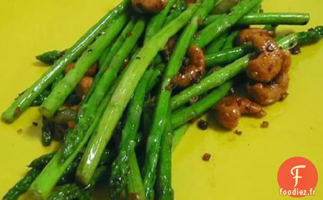 Sauté d'Asperges et de Noix de Cajou