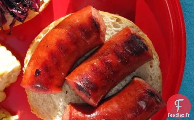 Sandwichs À La Saucisse Grillée Au Chou Rouge Mariné