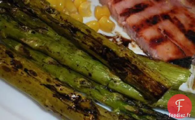 Asperges Rôties Au Beurre Brun Balsamique - Sain À Faible Teneur En Calories