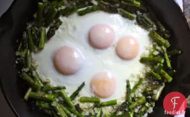 Asperges de Minuit aux Œufs Crémeux