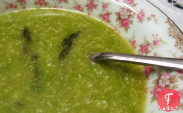 Soupe aux Asperges et aux Amandes
