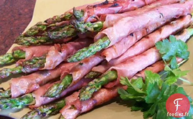 Asperges grillées Enveloppées de Prosciutto