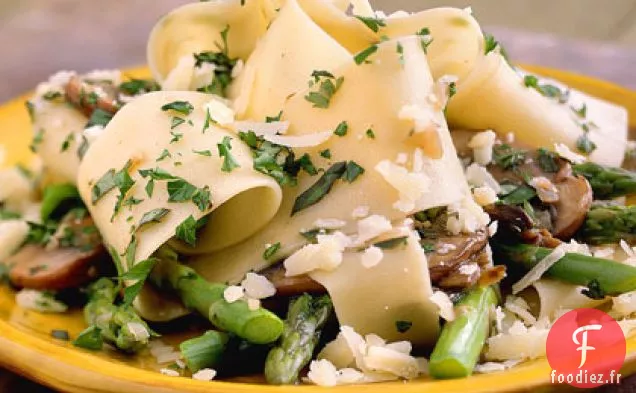 Pâtes aux Asperges et aux Champignons