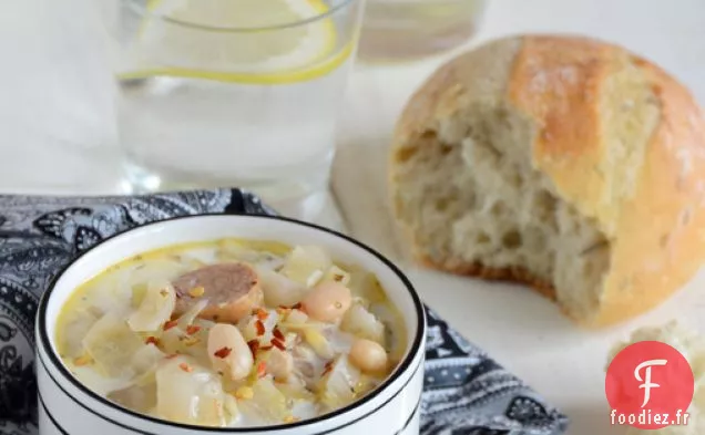 Soupe au Chou, aux Haricots Blancs et aux Saucisses