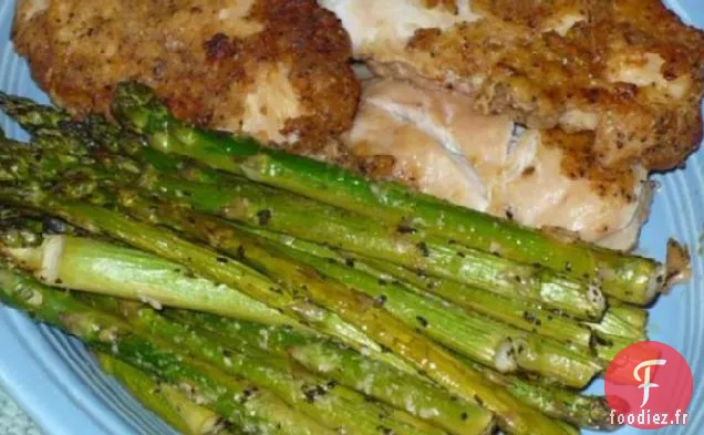 Asperges rôties dans une Vinaigrette à l'Ail et à l'Estragon