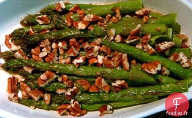 Asperges Au Beurre De Noix De Muscade Épicé
