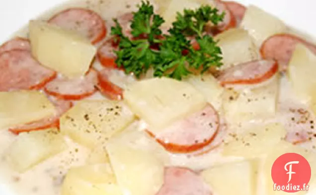 Cuisson Kielbasa et Pommes de Terre
