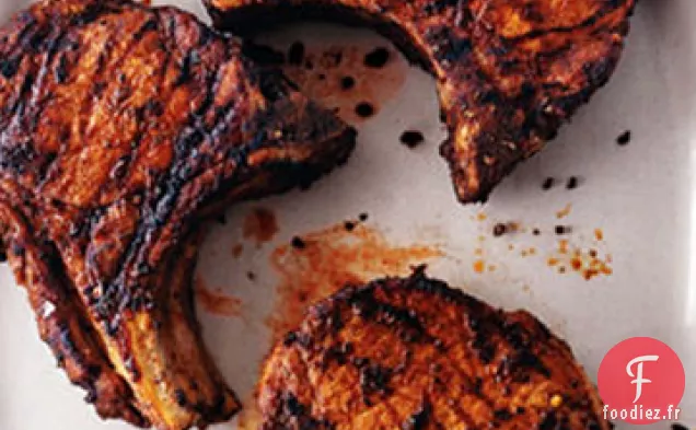 Côtelettes de Porc Géantes grillées à la Pâte d'Adobo