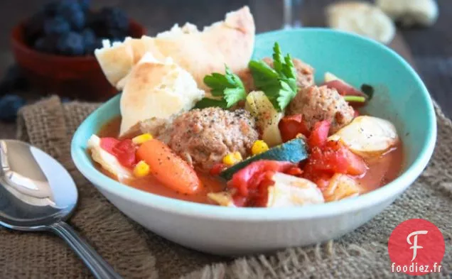 Soupe De Boulettes De Viande Végétalienne Pour Les Jours De Pluie