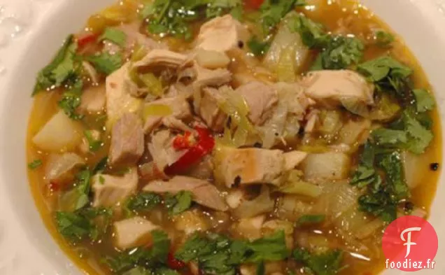 Soupe aux Légumes Épicée Au Poulet
