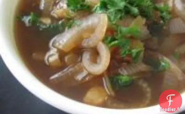 Soupe Riche à Deux Oignons et à l'Ail
