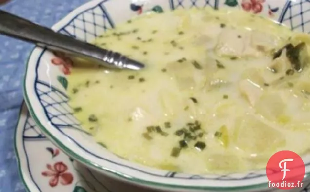 Soupe Crémeuse De Nouilles Au Poulet Aux Pommes