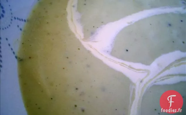 Croissants Farcis Aux Poireaux Garnis De Sauce À La Crème Au Beurre De Homard