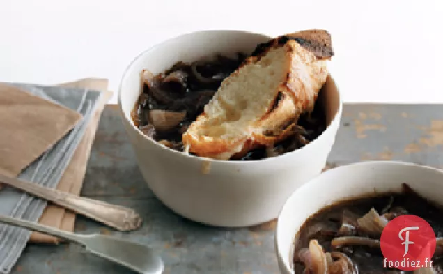 Soupe À l'Oignon Rouge Française
