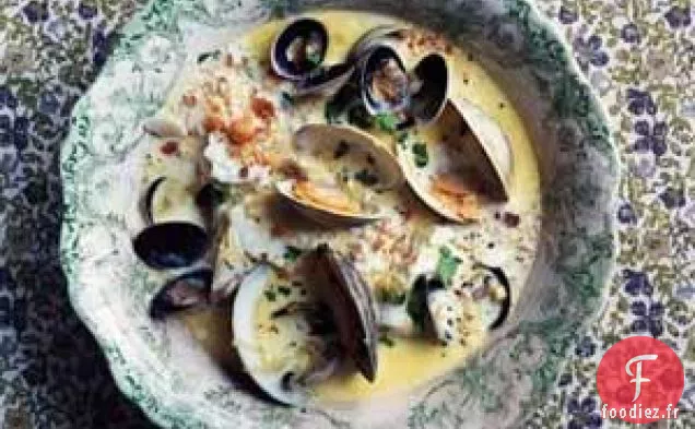 Chaudrée De Fruits De Mer Avec Chapelure Croustillante