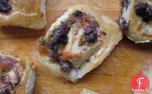 Brioches Saucisses, Cheddar et Romarin