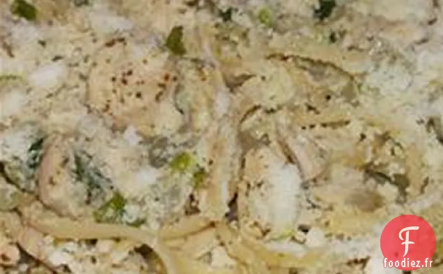 Poulet et Oignons Sur Linguini