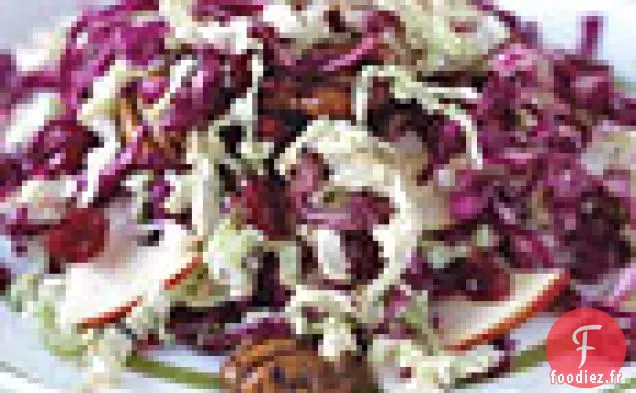 Salade de Chou Rouge et Napa aux Pommes Braeburn et Pacanes Épicées