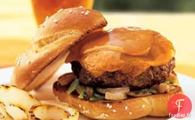 Cheeseburgers aux Piments Verts Carbonisés et Oignons