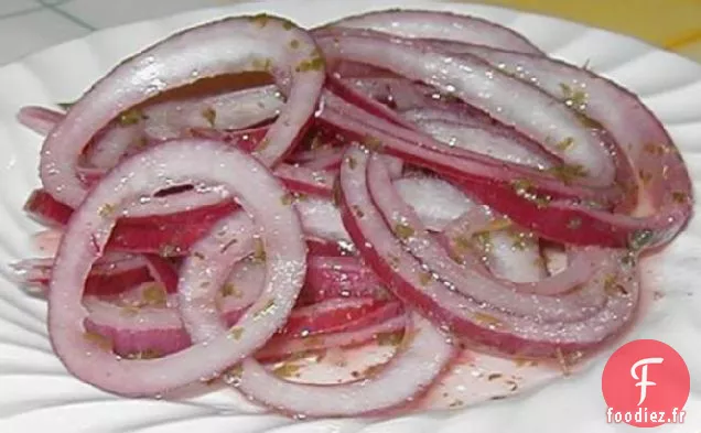 Oignons Rouges Marinés au Citron Vert
