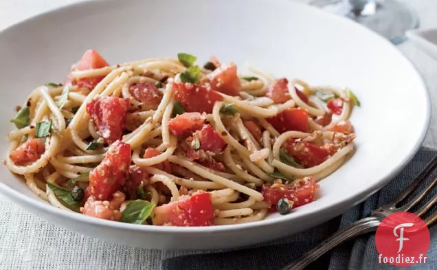 Spaghettini aux Tomates, Anchois et Amandes