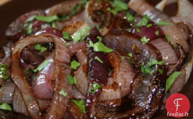 Oignons Rouges Grillés Au Vinaigre Balsamique et Romarin