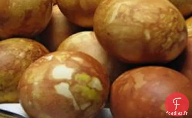 Oeufs Colorés À la Peau d'Oignon