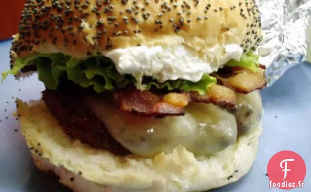 Cheeseburgers Au Bacon Avec Trempette À L'Oignon Français
