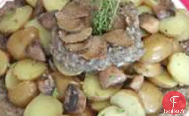Pommes De Terre À la Purée de Champignons Et Garnies De Truffes