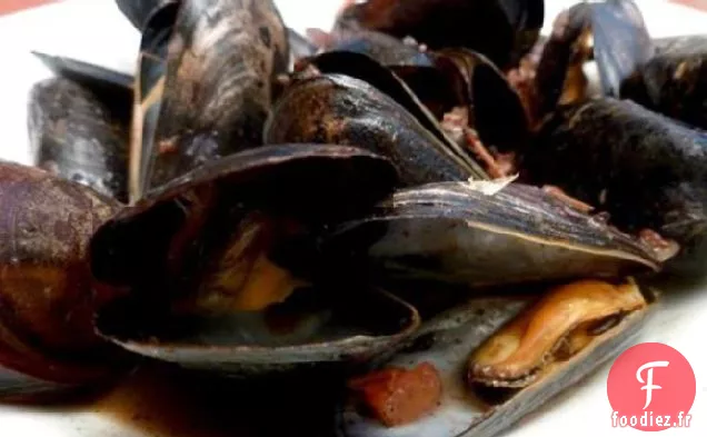Moules Grillées Au Vin Rouge et au Chorizo