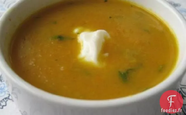 Soupe de Carottes pour Bébés à la Coriandre et au Curry