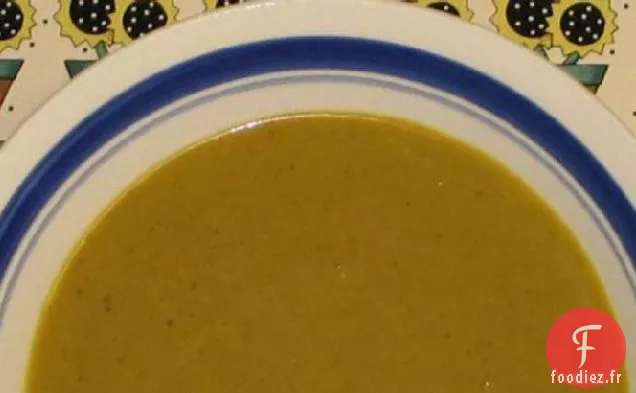 Soupe au Curry au Poulet et à la noix de coco - Aka Easy Mulligatawny!