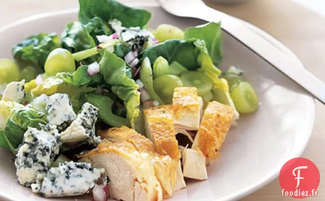 Poulet Rôti au Raisin et Salade de Fromage Bleu