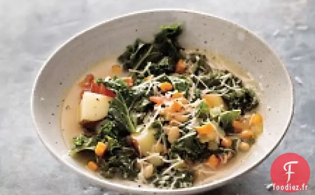 Ragoût De Haricots Blancs Et De Chou Frisé