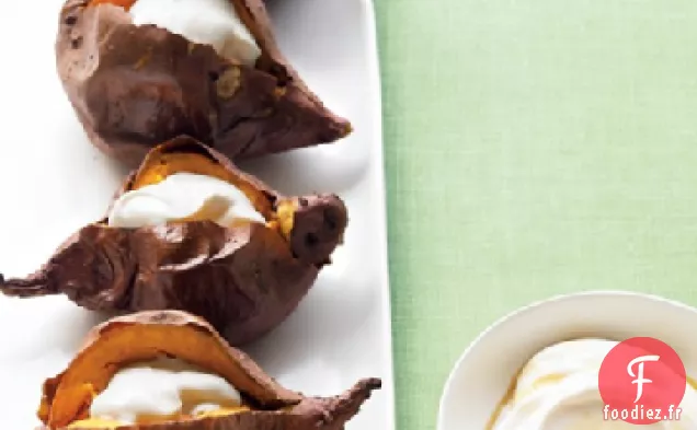 Patates Douces Cuites au Four à la Crème Sure à l'Érable