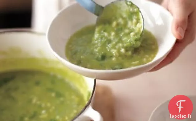 Soupe Crémeuse À La Rampe Et À L'Orge