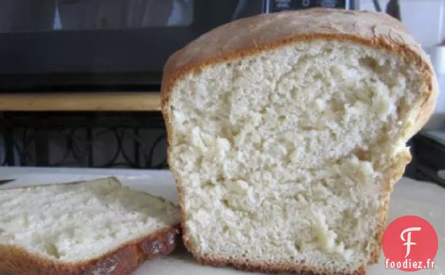 Pain aux pommes de terre (à base de pommes de terre instantanées et de lait en poudre)