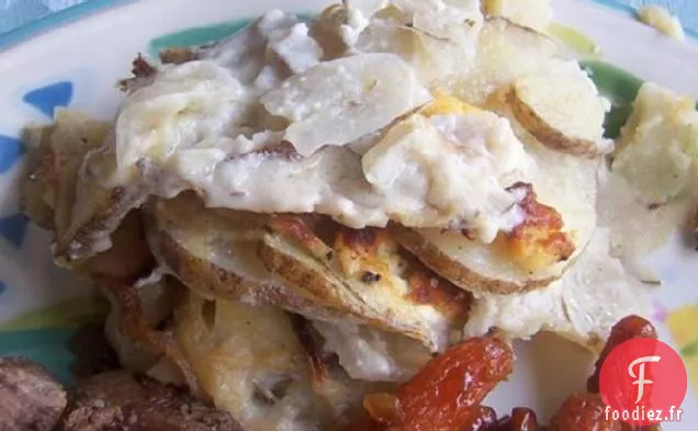 Gratin de Pommes de Terre, Oignons Caramélisés et Fromage de Chèvre