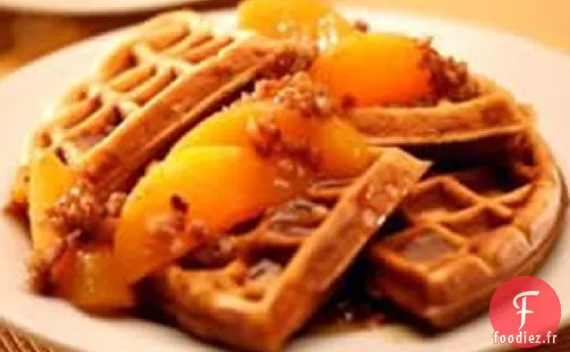Gaufres de Patates Douces et Pacanes aux Pêches Pralinées